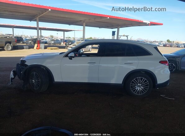 W1NKM4HB8RF200301 2024 MERCEDES-BENZ GLC 300 White უკანა სალონის ხედი