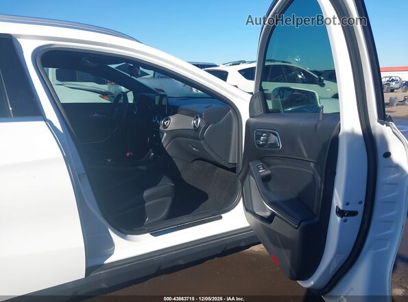 W1NTG4EB2LU040774 2020 MERCEDES-BENZ GLA 250 White Vista interior delantera