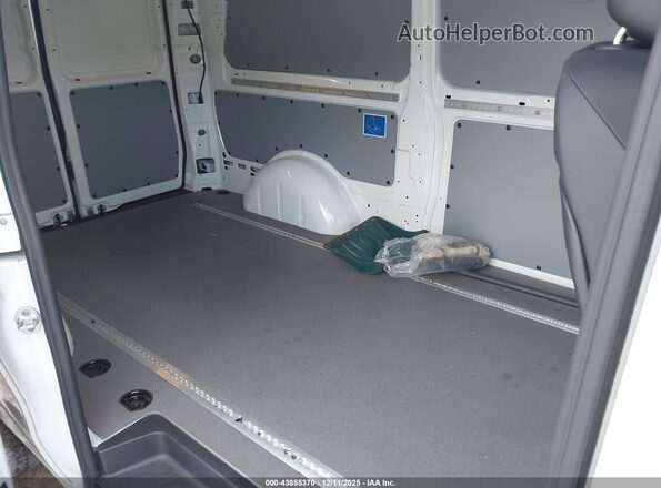 W1YV0CEY5P4264321 2023 MERCEDES-BENZ METRIS Белый Вид наклейки с VIN-кодом