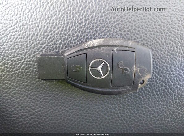 W1YV0CEY5P4264321 2023 MERCEDES-BENZ METRIS Белый Вид панели приборов
