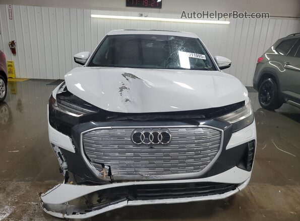 WA112BFZ6NP052256 2022 AUDI Q4 White წინა ხედი
