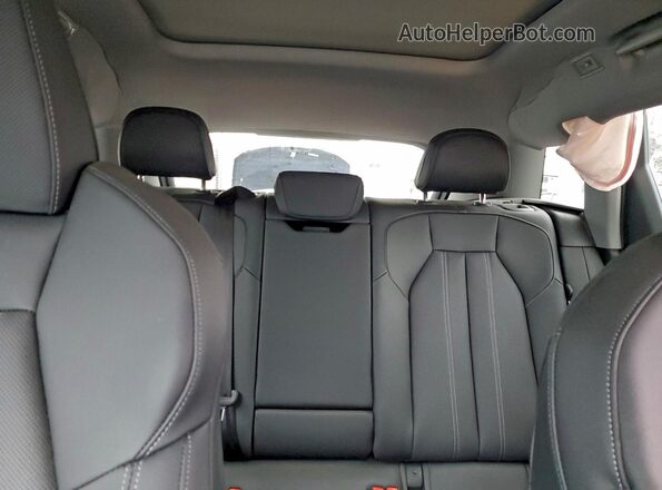 WA122BGF5SA022222 2025 AUDI OTHER Blue Vista de los asientos traseros