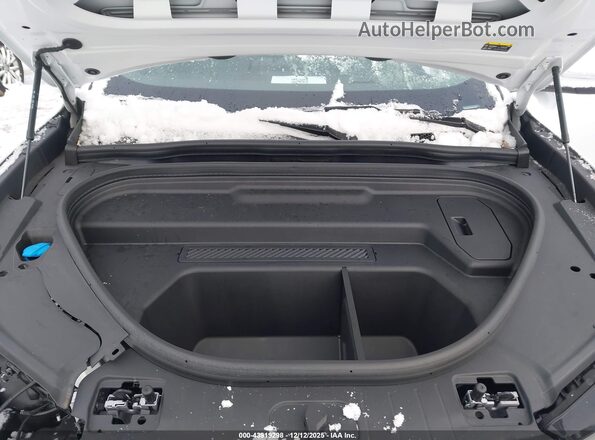 WA124BGFXSA005717 2025 AUDI Q6 E-TRON White Widok z tyłu
