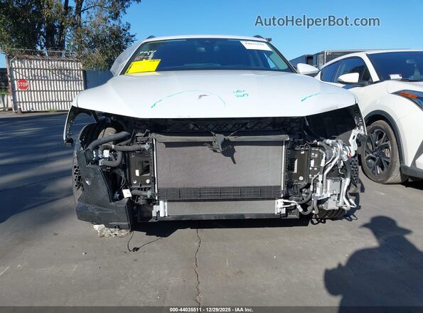 WA14AAGEXRB043049 2024 AUDI Q8 E-TRON White Widok wnętrza z tyłu