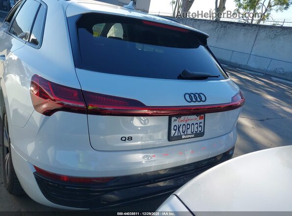 WA14AAGEXRB043049 2024 AUDI Q8 E-TRON White 