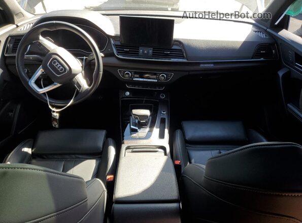WA15AAFY3M2104802 2021 AUDI Q5 Black Առջևի վահանակի տեսք