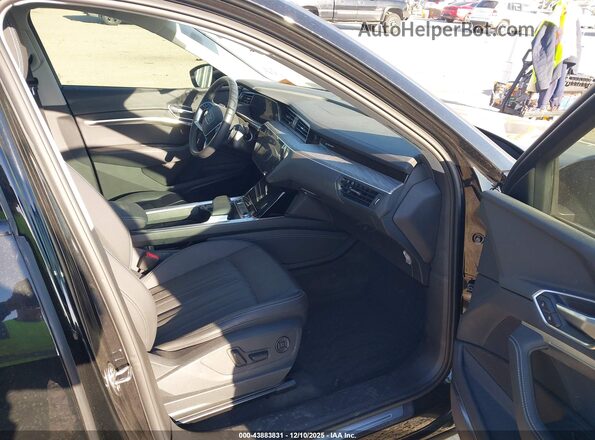 WA15AAGE6RB024583 2024 AUDI Q8 E-TRON Black Սալոնի դիմացի տեսք