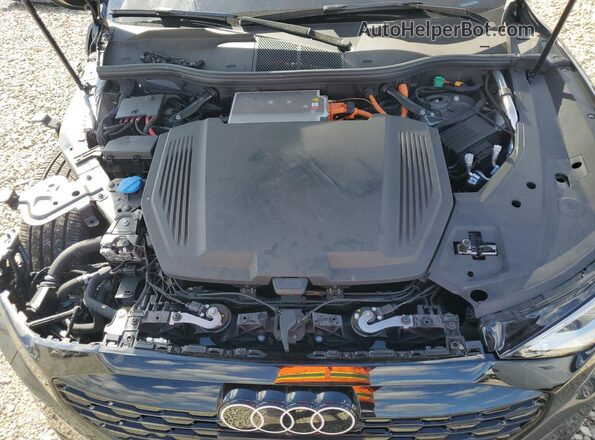 WA15AAGE8RB057424 2024 AUDI Q8 Charcoal Շարժիչի բաժամունքի տեսք