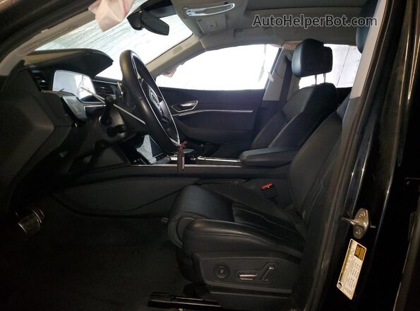 WA16ABGE0RB004730 2024 AUDI Q8 Black Вид салону спереду