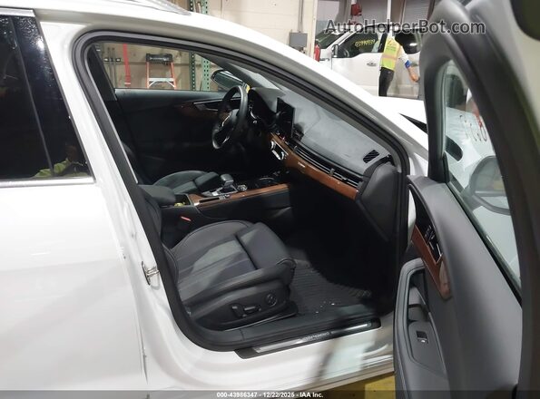 WA18ABF40RA004749 2024 AUDI OTHER Белый Вид салона спереди