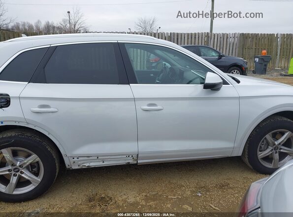 WA1AAAFY2M2082189 2021 AUDI Q5 White Панорамний вид салону 360°