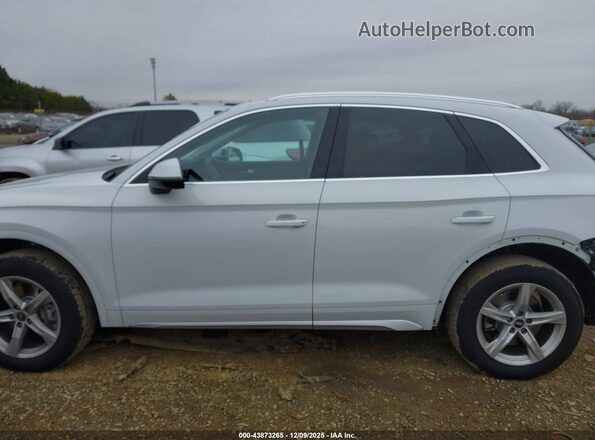 WA1AAAFY2M2082189 2021 AUDI Q5 White 