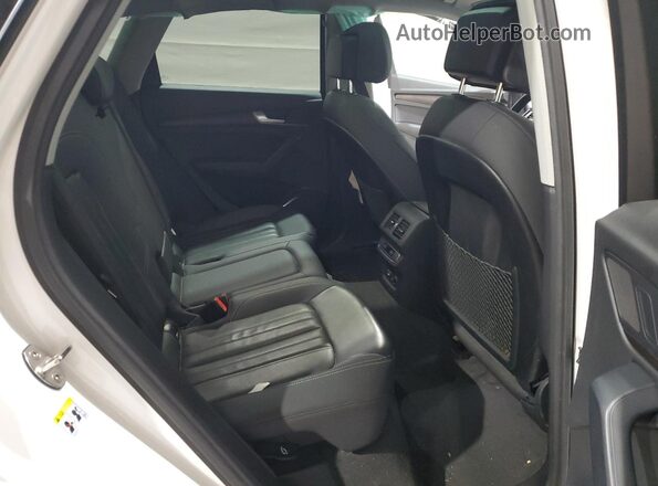 WA1AAAFY8M2059872 2021 AUDI Q5 White 