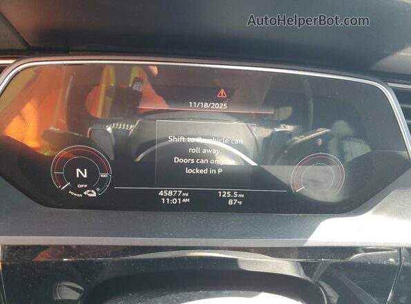 WA1AAAGE4MB030552 2021 AUDI E-TRON White Widok zestawu wskaźników