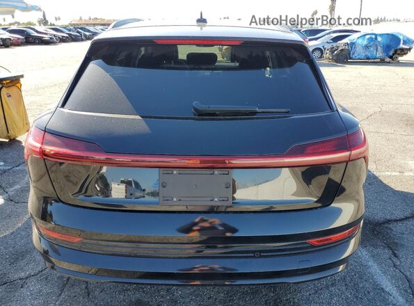 WA1AAAGE6MB013655 2021 AUDI E-TRON Black უკანა ხედი