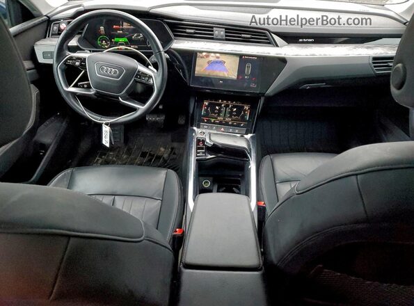 WA1AAAGE7MB013695 2021 AUDI E-TRON Blue Dashboard view