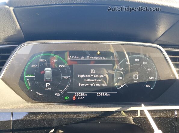 WA1AAAGE7MB022767 2021 AUDI E-TRON Black Widok zestawu wskaźników