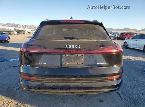 WA1AAAGE7MB022767 2021 AUDI E-TRON Black Widok z tyłu