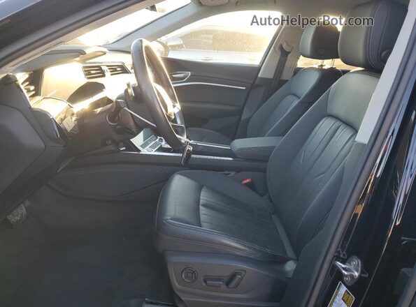 WA1AAAGE7MB022767 2021 AUDI E-TRON Black Widok wnętrza z przodu