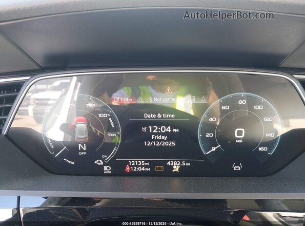 WA1AABGE0NB023671 2022 AUDI E-TRON Белый Вид задних сидений