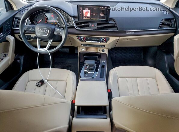WA1ABAFY1R2020657 2024 AUDI Q5 White Առջևի վահանակի տեսք