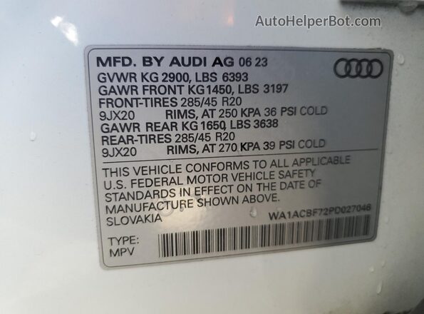 WA1ACBF72PD027046 2023 AUDI Q7 White 360 interior view