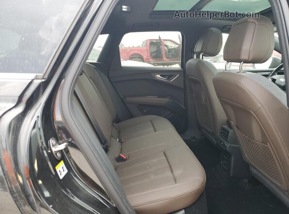 WA1ACBFZ8PP080222 2023 AUDI Q4 Black Սալոնի հետևի տեսք
