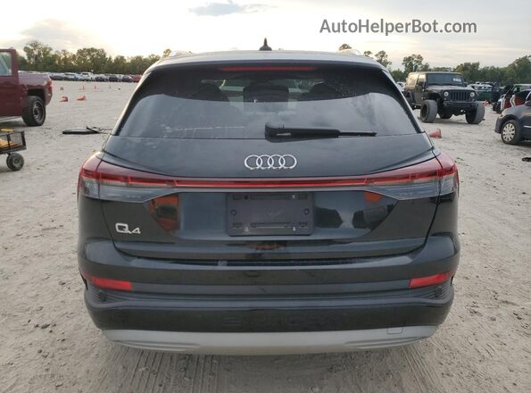 WA1ACBFZ8PP080222 2023 AUDI Q4 Black Հետևի տեսք