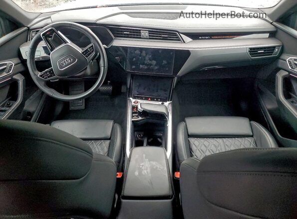 WA1ACBGE3NB040250 2022 AUDI E-TRON White Vista del salpicadero