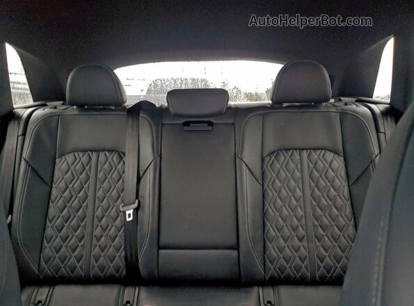 WA1ACBGE3NB040250 2022 AUDI E-TRON White Vista de los asientos traseros