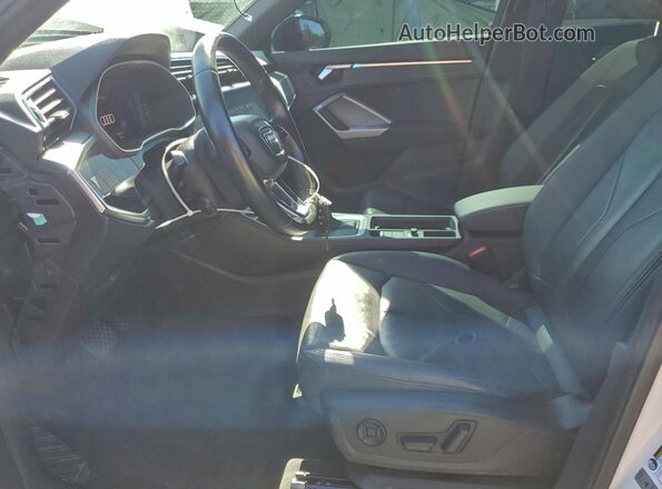 WA1AECF33K1079227 2019 AUDI Q3 White Սալոնի դիմացի տեսք