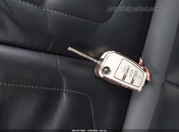 WA1AECF39K1078423 2019 AUDI Q3 Оранжевый Вид панели приборов
