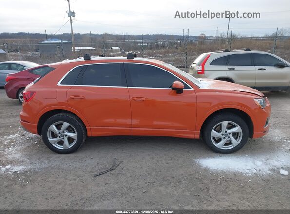 WA1AECF39K1078423 2019 AUDI Q3 Оранжевый Вид задней части салона