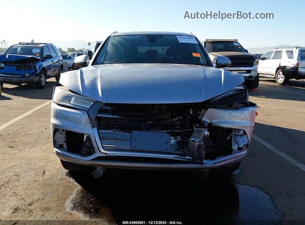 WA1ANAFY0J2041687 2018 AUDI Q5 Silver Front view