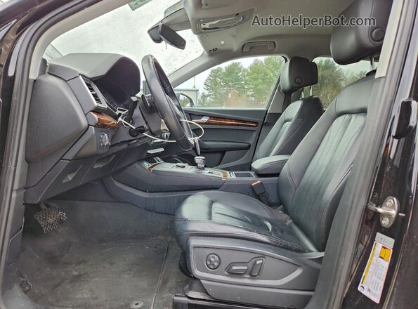 WA1ANAFY6J2140708 2018 AUDI Q5 Black Widok wnętrza z przodu