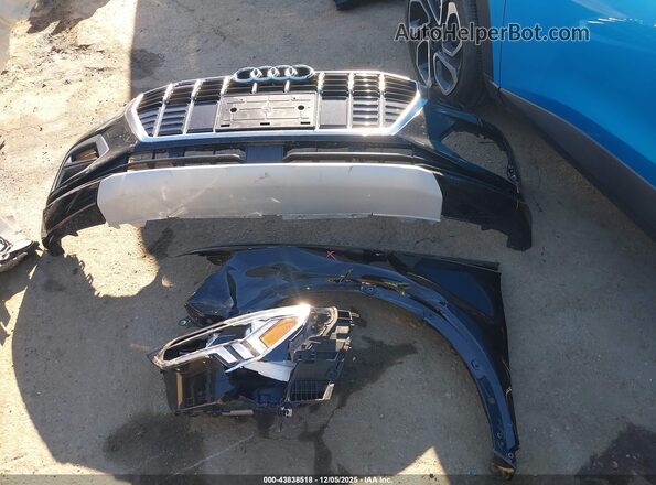 WA1AUCF38R1079690 2024 AUDI Q3 Black Instrument cluster view
