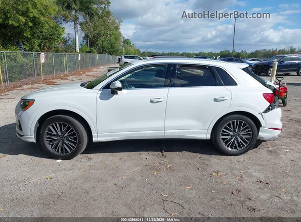 WA1AUCF3XM1147707 2021 AUDI Q3 White Панорамний вид салону 360°
