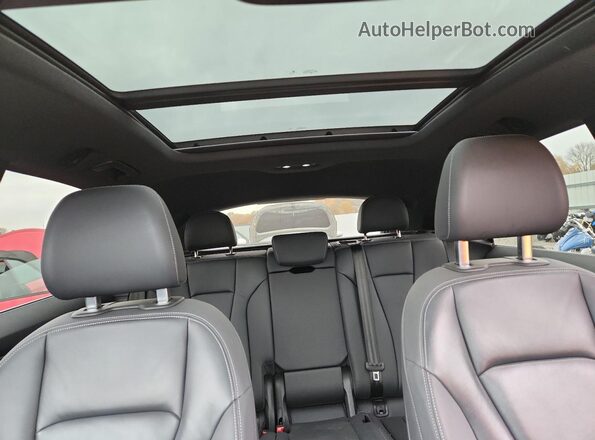 WA1AVAF15MD014500 2021 AUDI Q8 Black Rear seats view