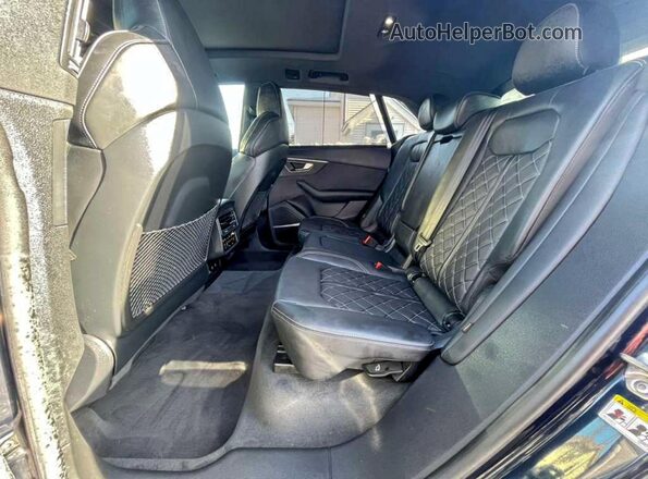 WA1AWBF13PD043307 2023 AUDI SQ8 Blue Vista del salpicadero