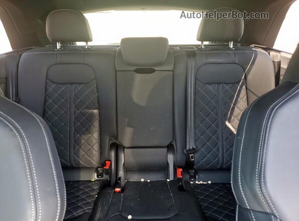 WA1AWBF13PD047647 2023 AUDI SQ8 Black Widok tylnych siedzeń