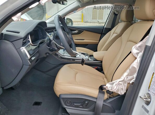 WA1AXBF71PD010419 2023 AUDI Q7 White წინა სალონის ხედი