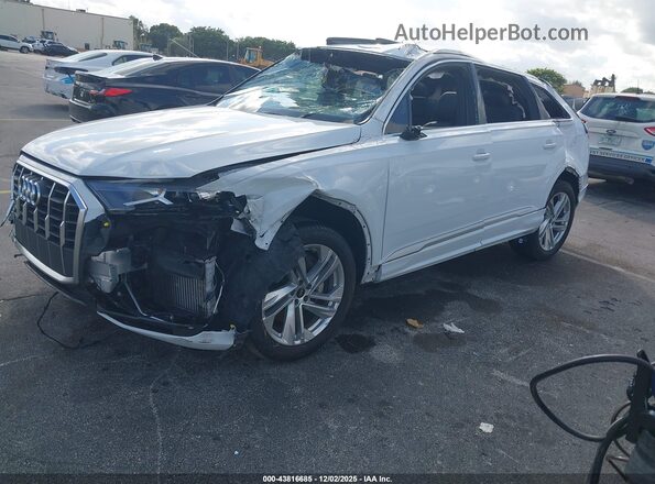 WA1AXBF79ND002744 2022 AUDI Q7 White Передня ліва чверть