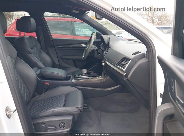 WA1B4AFY3R2044957 2024 AUDI SQ5 White წინა სალონის ხედი