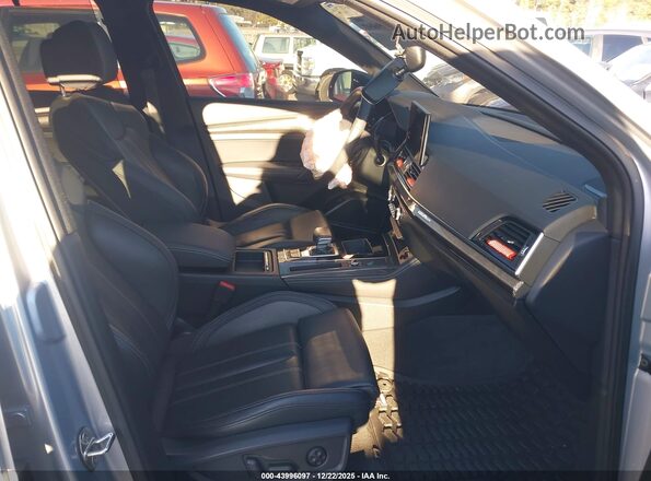 WA1B4AFY4N2037526 2022 AUDI SQ5 Silver Widok wnętrza z przodu