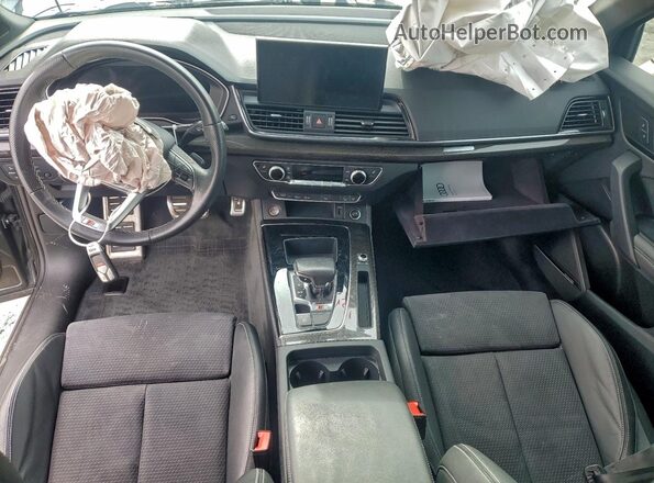 WA1B4AFY4P2036346 2023 AUDI SQ5 Gray Dashboard view
