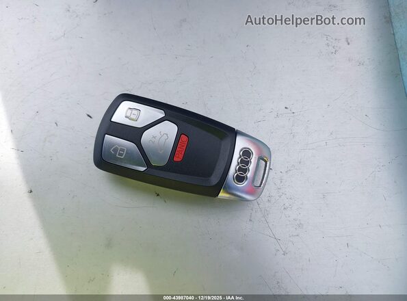 WA1B4AFYXR2089832 2024 AUDI SQ5 White Vista del salpicadero