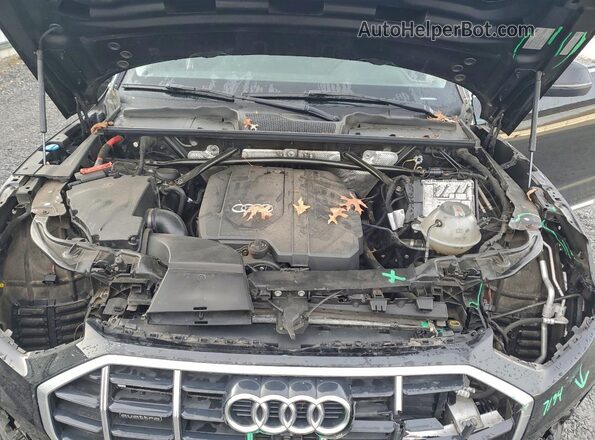 WA1BAAFY0M2109538 2021 AUDI Q5 Black Widok komory silnika