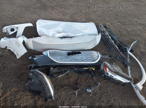 WA1BCBFZ0PP028345 2023 AUDI Q4 White Widok zestawu wskaźników