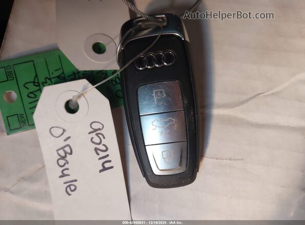 WA1BCBFZ0PP028345 2023 AUDI Q4 White Widok deski rozdzielczej