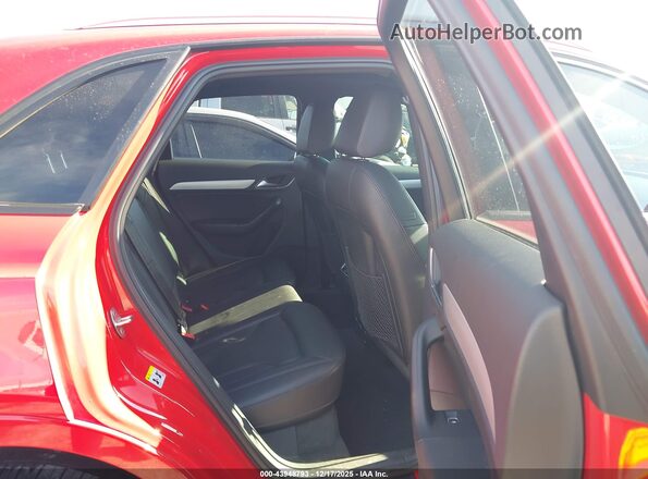 WA1BCCFS8HR004180 2017 AUDI Q3 Red Widok naklejki z numerem VIN